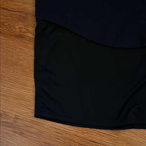 lululemon athletica Black Short Sleeve Tee - Picture 4 of 5